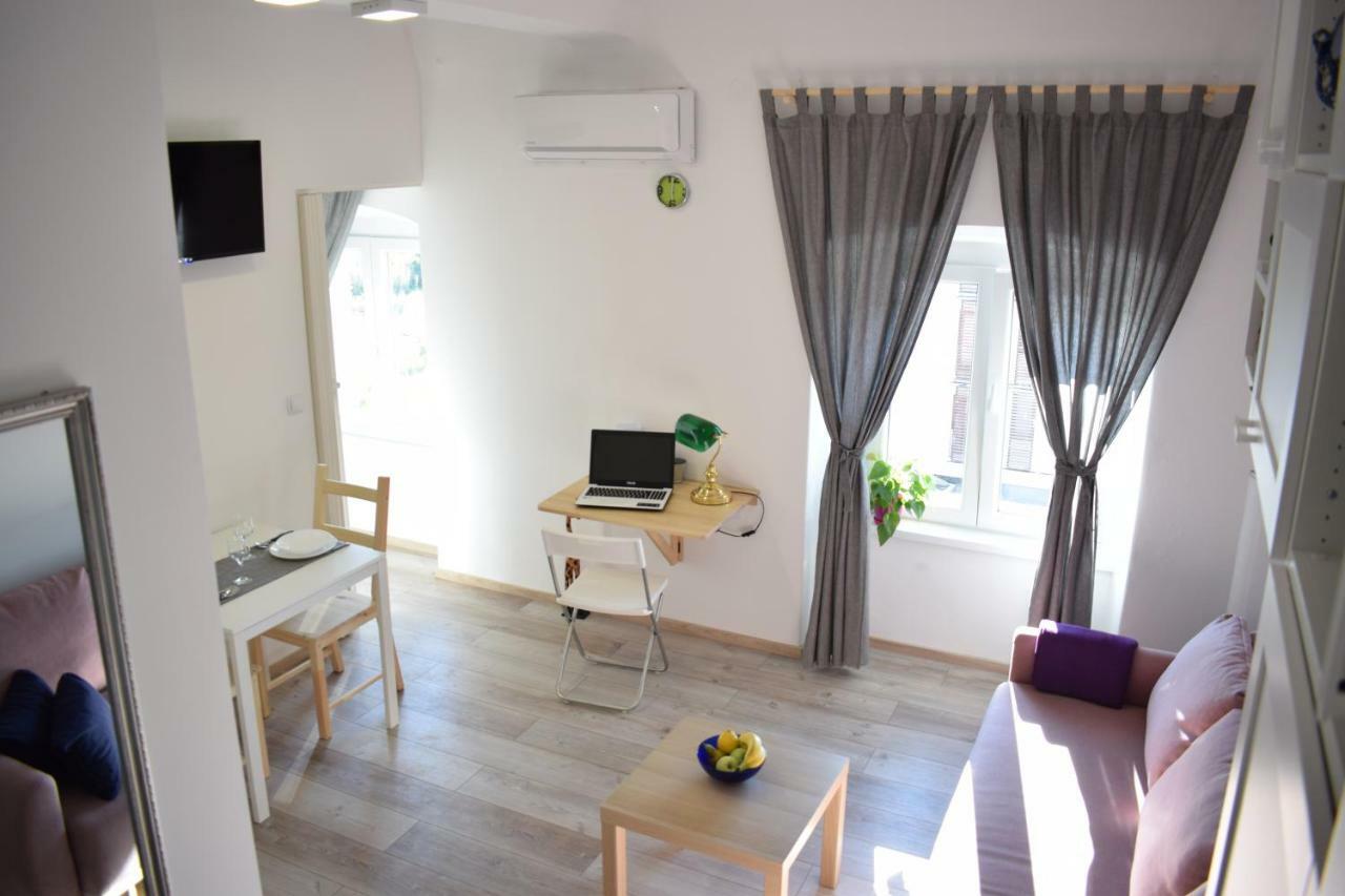 Apartman "Nicole" 普拉 外观 照片
